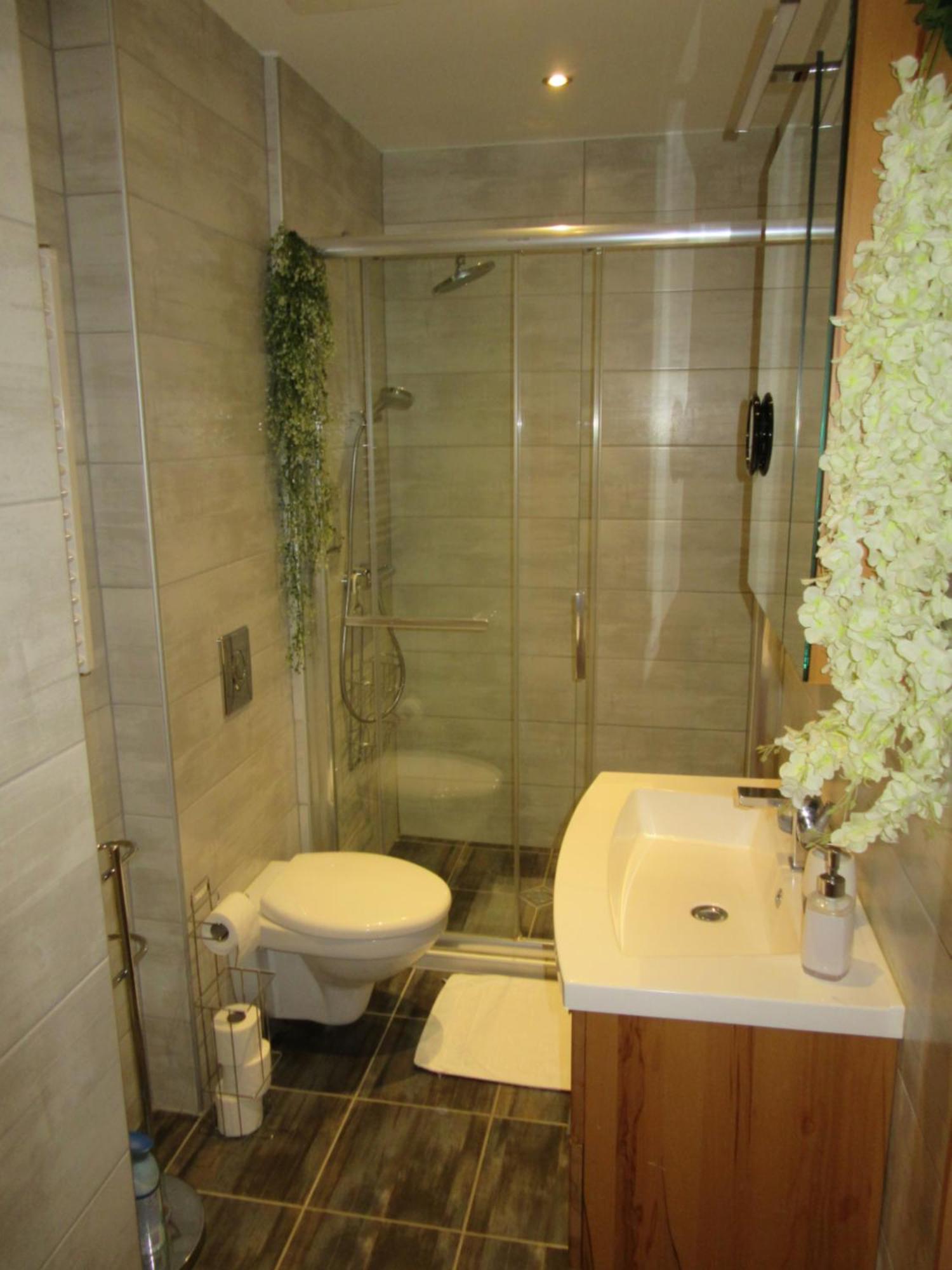 Zafir Sziget Apartman Sarvar Luaran gambar